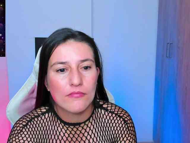 Saskyaajohnson webcam