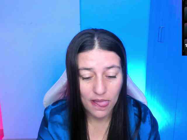 Saskyaajohnson webcam