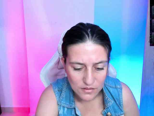 Saskyaajohnson webcam