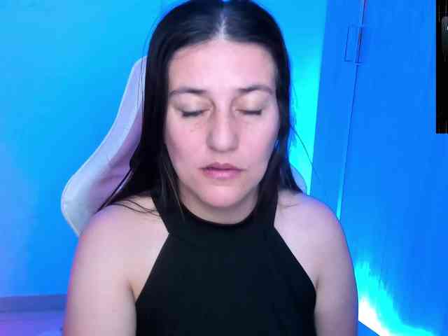 Saskyaajohnson webcam