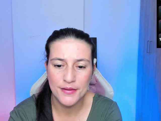 Saskyaajohnson webcam