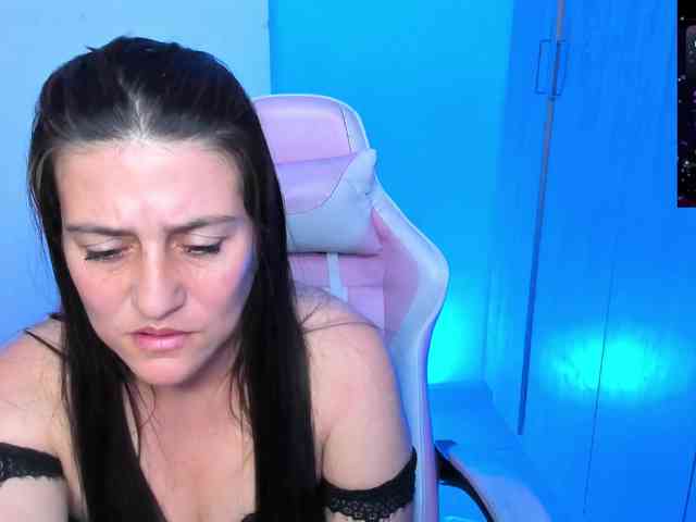 Saskyaajohnson webcam