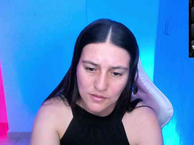 Saskyaajohnson webcam