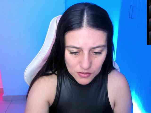 Saskyaajohnson webcam