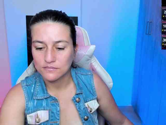 Saskyaajohnson webcam