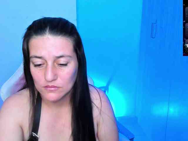 Saskyaajohnson webcam