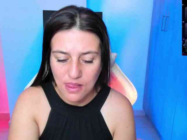 Saskyaajohnson webcam