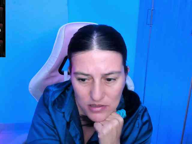 Saskyaajohnson webcam