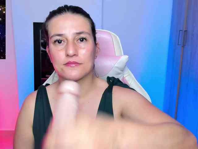 Saskyaajohnson webcam
