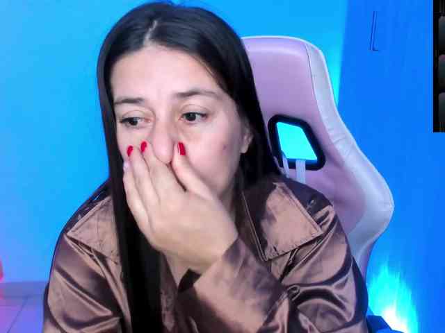 Saskyaajohnson webcam