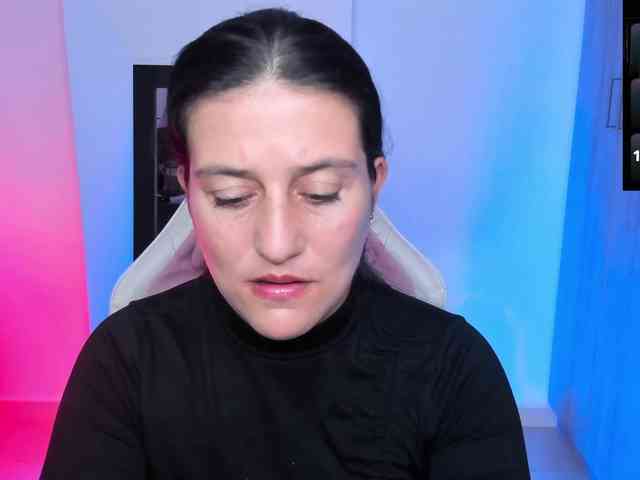 Saskyaajohnson webcam