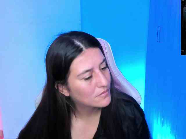 Saskyaajohnson webcam