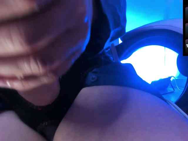 Saskyaajohnson webcam