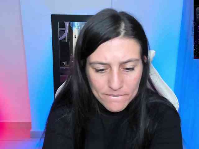 Saskyaajohnson webcam