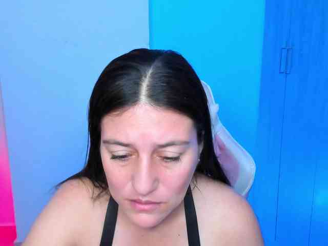 Saskyaajohnson webcam