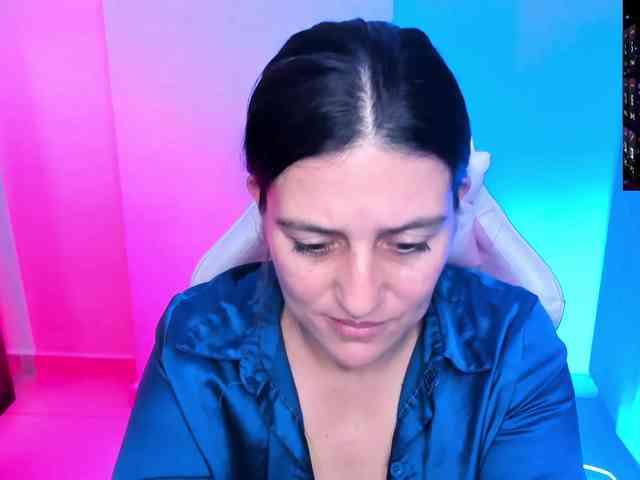 Saskyaajohnson webcam