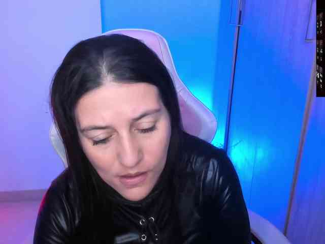 Saskyaajohnson webcam