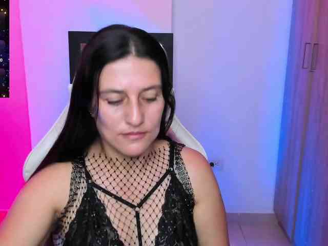 Saskyaajohnson webcam