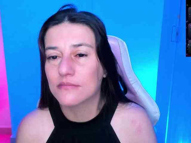 Saskyaajohnson webcam