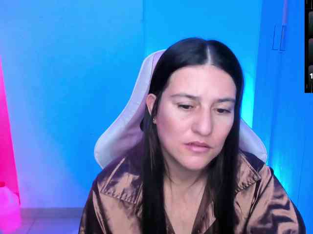 Saskyaajohnson webcam