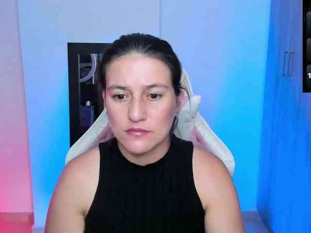 Saskyaajohnson webcam