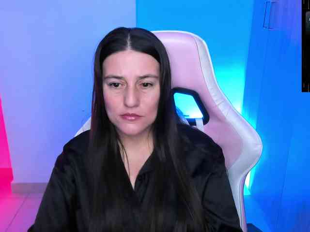 Saskyaajohnson webcam