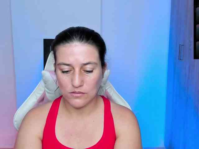 Saskyaajohnson webcam