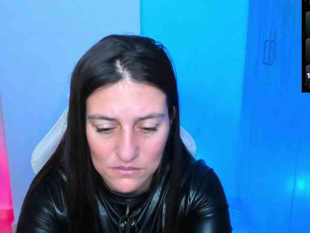 Saskyaajohnson webcam