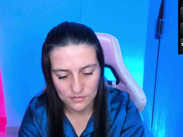 Saskyaajohnson webcam