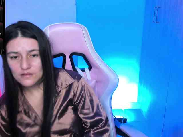 Saskyaajohnson webcam