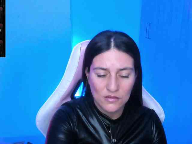 Saskyaajohnson webcam