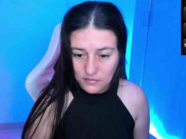 Saskyaajohnson webcam