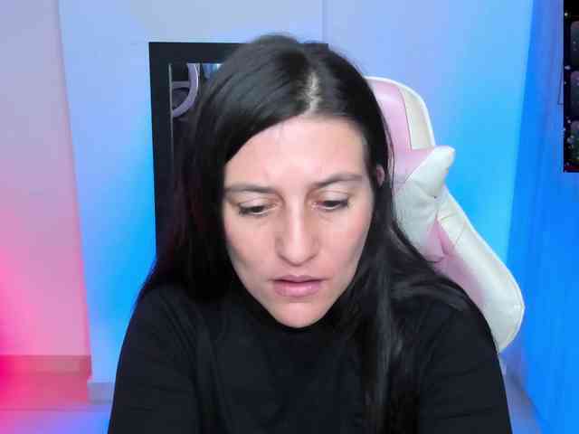 Saskyaajohnson webcam