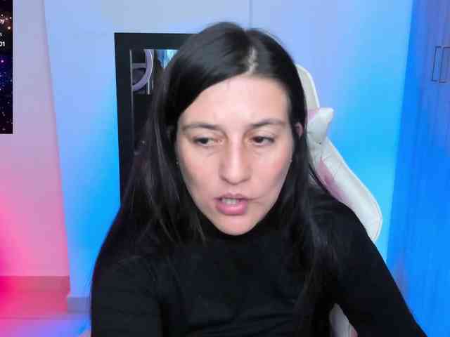 Saskyaajohnson webcam