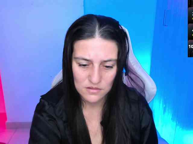 Saskyaajohnson webcam