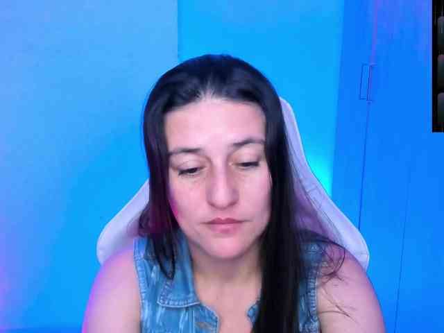 Saskyaajohnson webcam