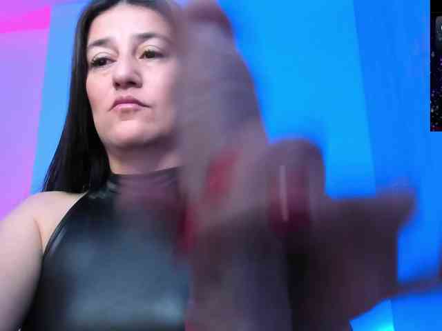 Saskyaajohnson webcam