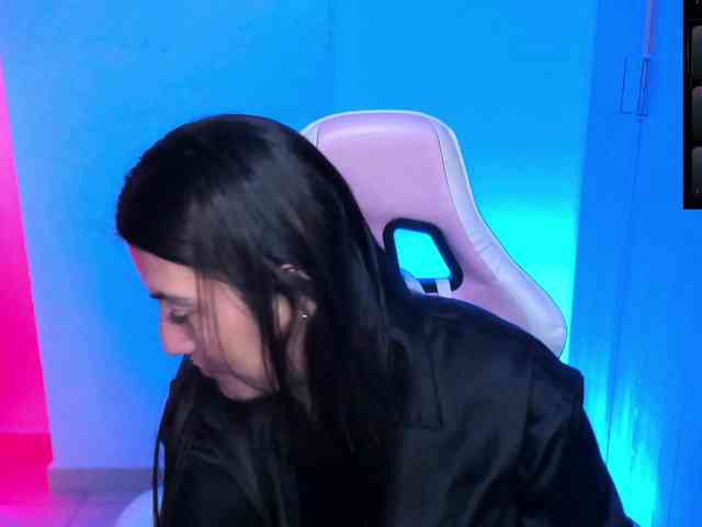 Saskyaajohnson webcam