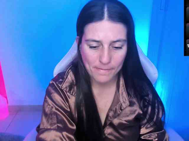 Saskyaajohnson webcam