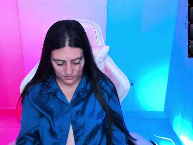 Saskyaajohnson webcam