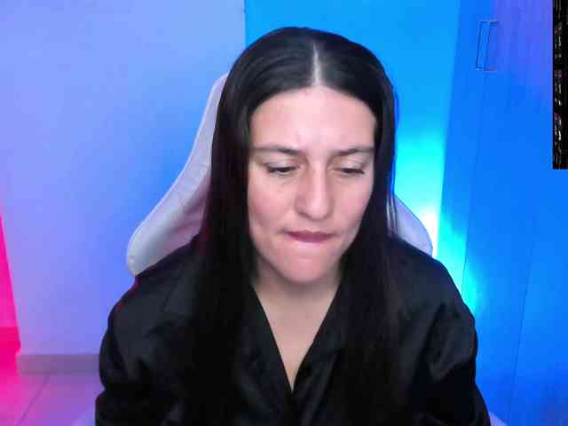 Saskyaajohnson webcam