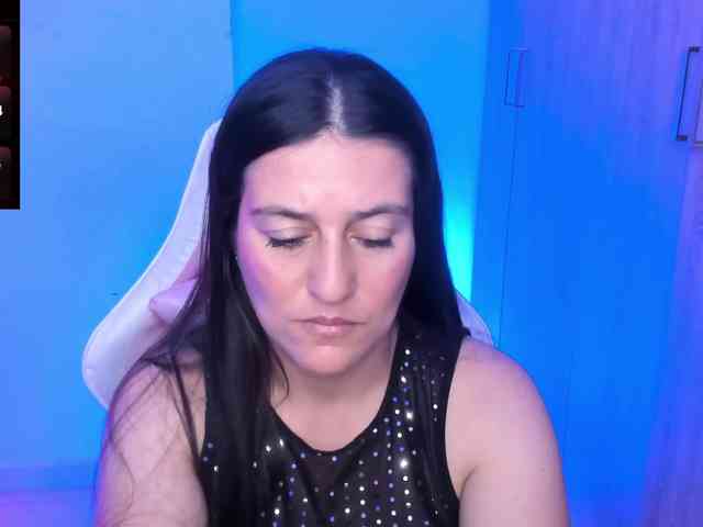 Saskyaajohnson Live Webcam on BongaCams