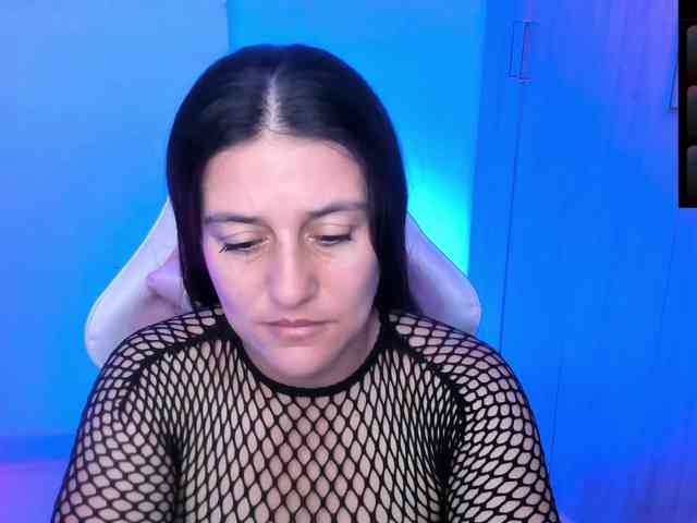 Saskyaajohnson webcam