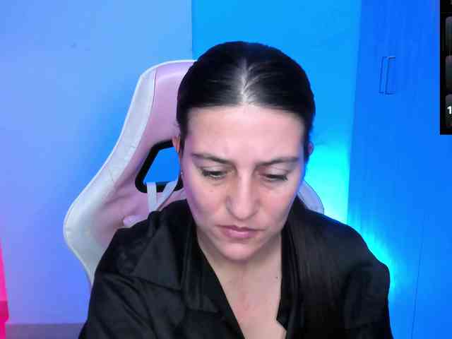 Saskyaajohnson webcam