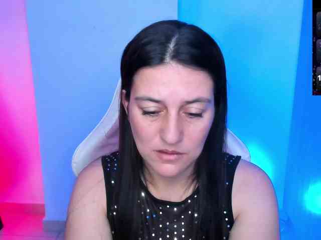 Saskyaajohnson webcam