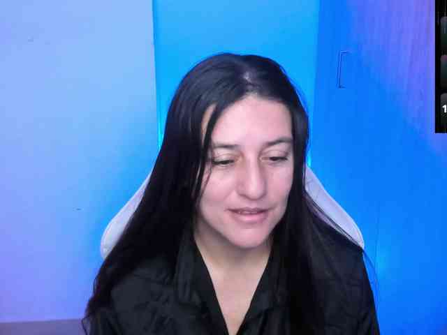 Saskyaajohnson webcam