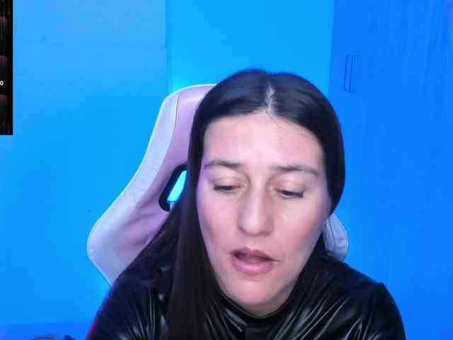 Saskyaajohnson webcam