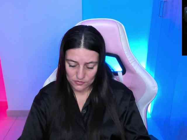 Saskyaajohnson webcam