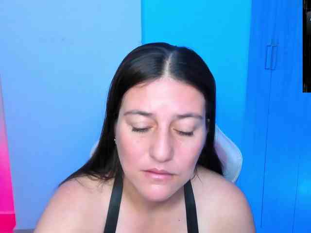 Saskyaajohnson webcam