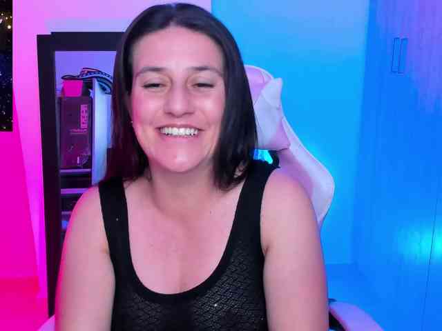 Saskyaajohnson webcam